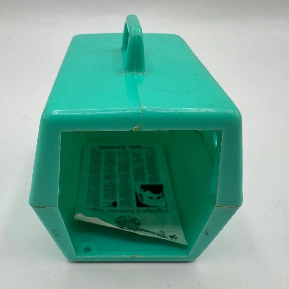 Kenner Littlest Pet Shop Kids Teal Good‎ 1992 Vintage Pet Carrier Accessory